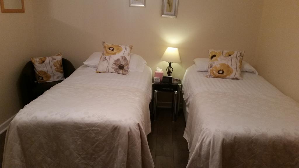 סטאנסטד מאונטפיצ'ט Latchmead Bed & Breakfast מראה חיצוני תמונה