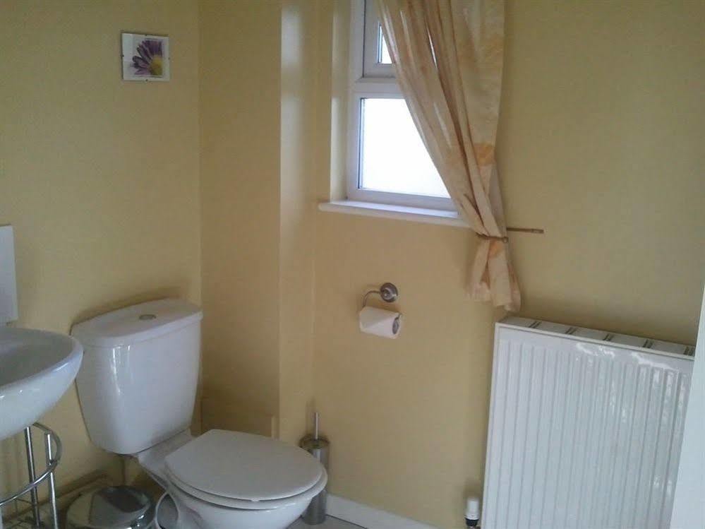 סטאנסטד מאונטפיצ'ט Latchmead Bed & Breakfast מראה חיצוני תמונה